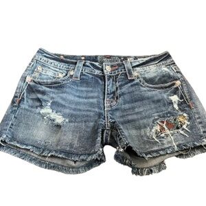 Miss Me Signature Shorts Size 30